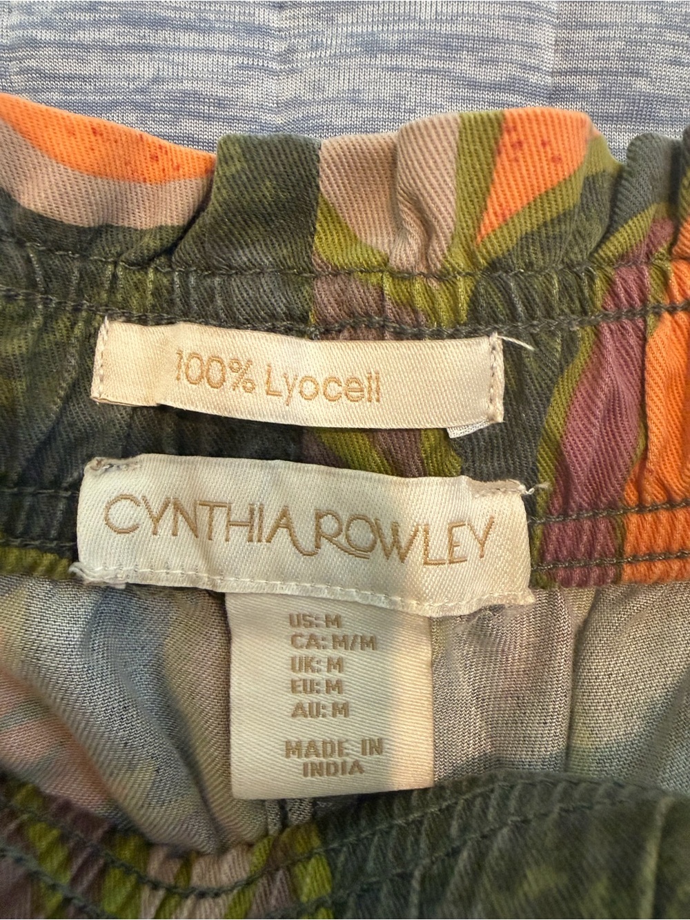 Cynthia Rowley Olive Green Multi Floral Pull-On Shorts - Picture 2 of 3